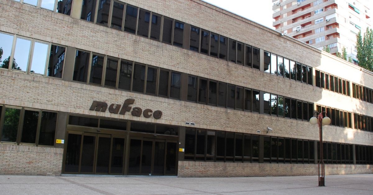 Adeslas, DKV y Asisa firman el seguro de salud para los usuarios de Muface